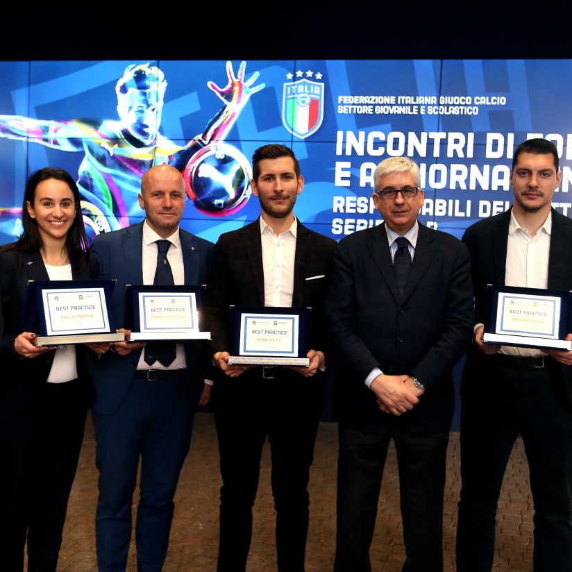 Juventus awarded "Il calcio e le ore di Lezione" prize by FIGC