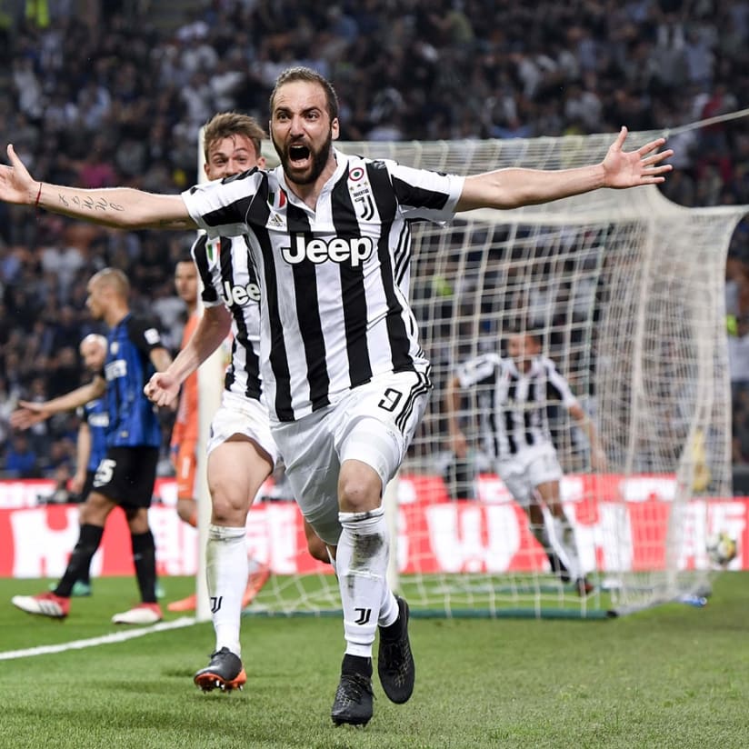 Inter-Juve: goals from around the world