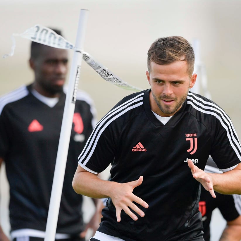 An afternoon training session at Continassa