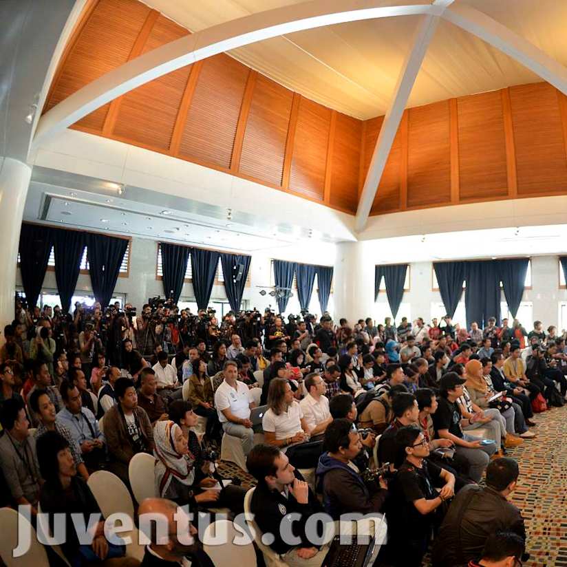 Allegri and Pogba preview ISL Stars friendly