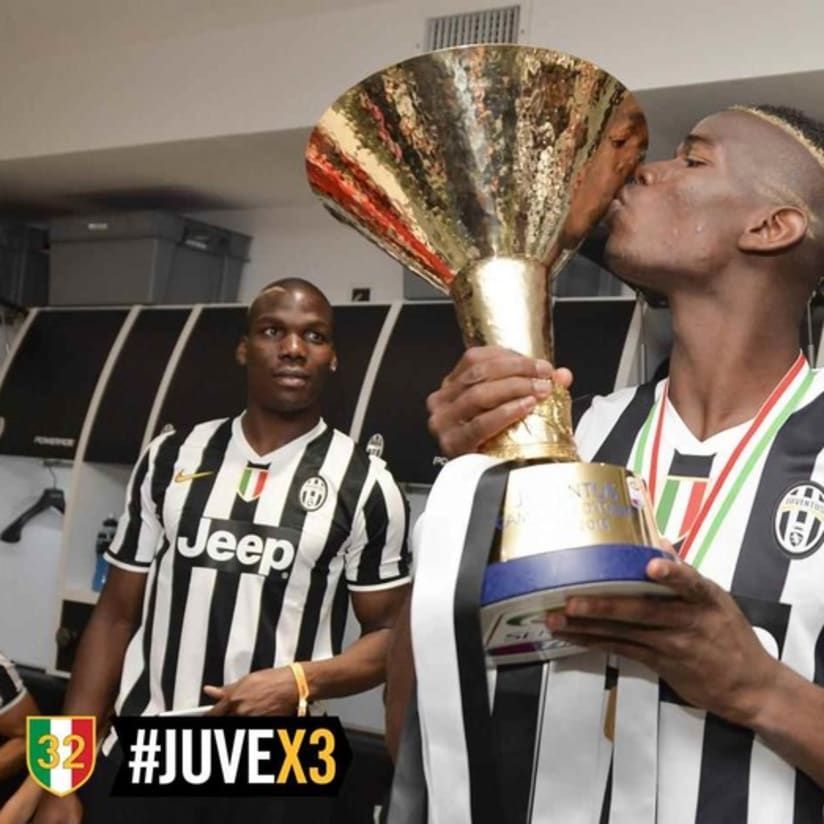 La festa scudetto in spogliatoio dopo #JuveCagliari - Dressing room celebrations