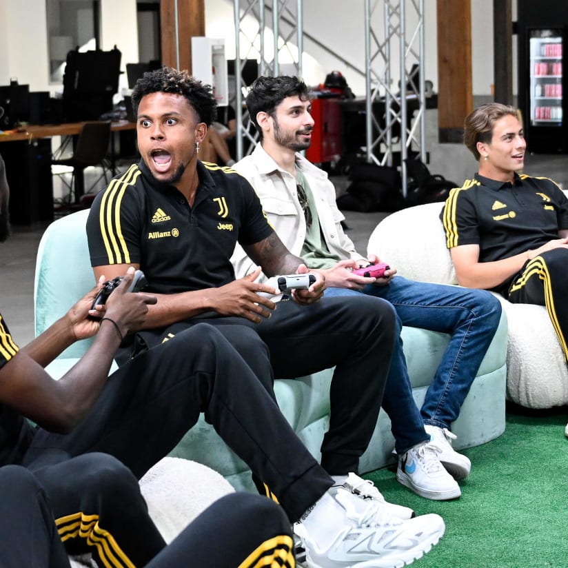 Gallery | Juventus nella sede di FaZe Clan