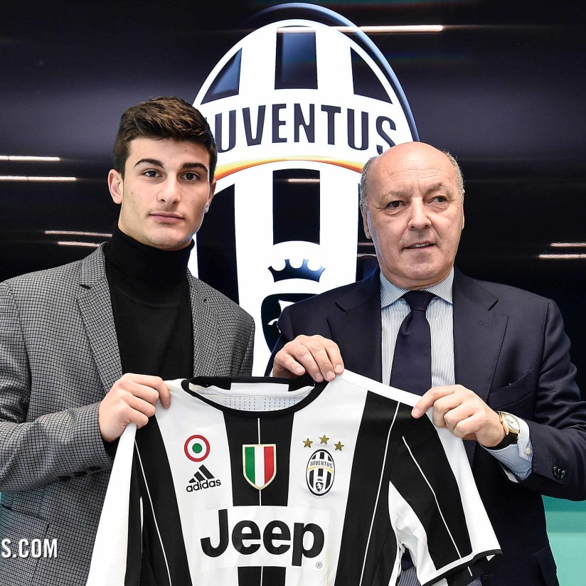 Riccardo Orsolini joins Juventus
