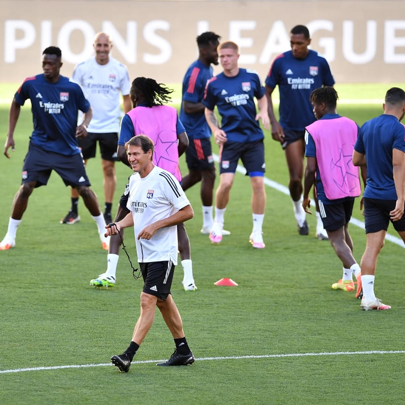 L'Olympique Lione sul prato dell'Allianz Stadium