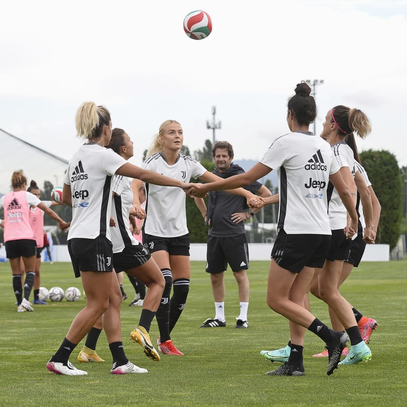 Gallery | Women at work!