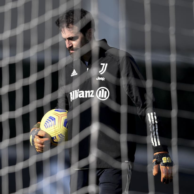 Gallery | Pinso. Black And White Story