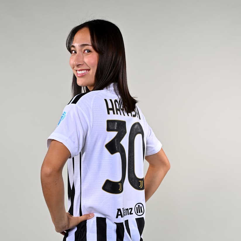 Le prime parole di Manaka Hayashi in bianconero