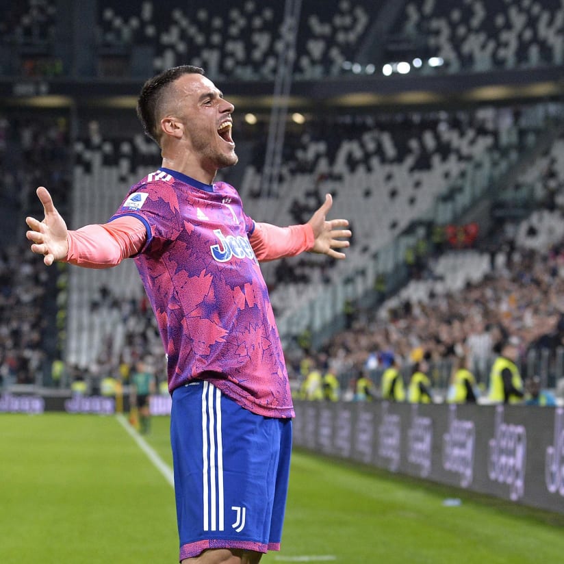 Kostić: "So happy to score my first goal!"