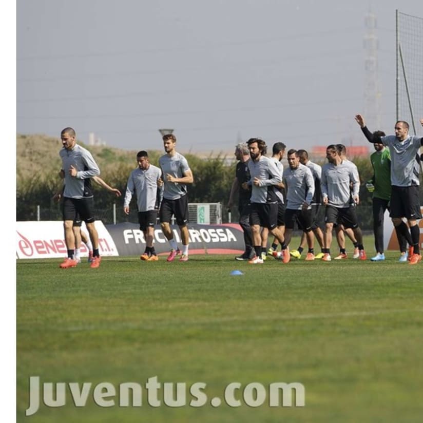 La rifinitura prima di #FiorentinaJuve - Pre-match preparations for #FiorentinaJuve