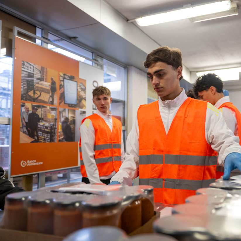 L'Under 20 presso il Banco Alimentare del Piemonte