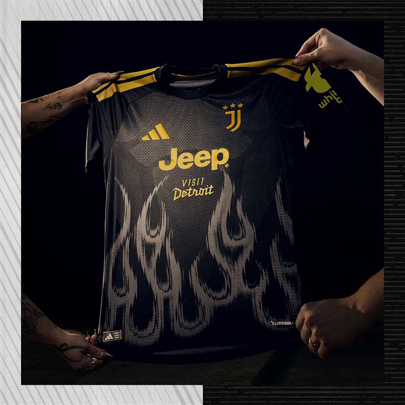 THIRD KIT 26/27