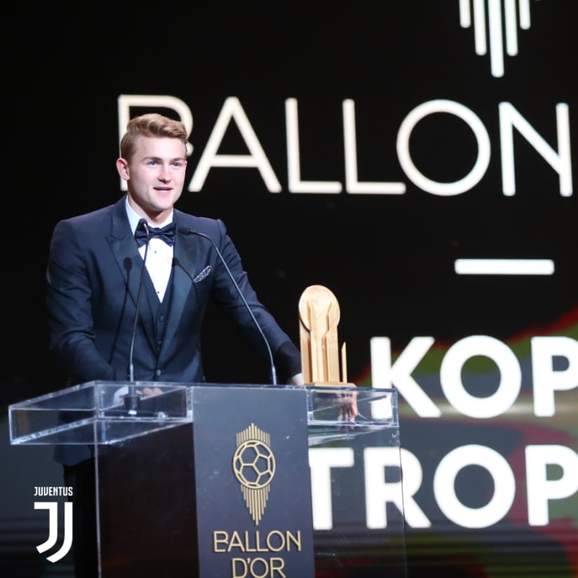de Ligt receives the Kopa Trophy