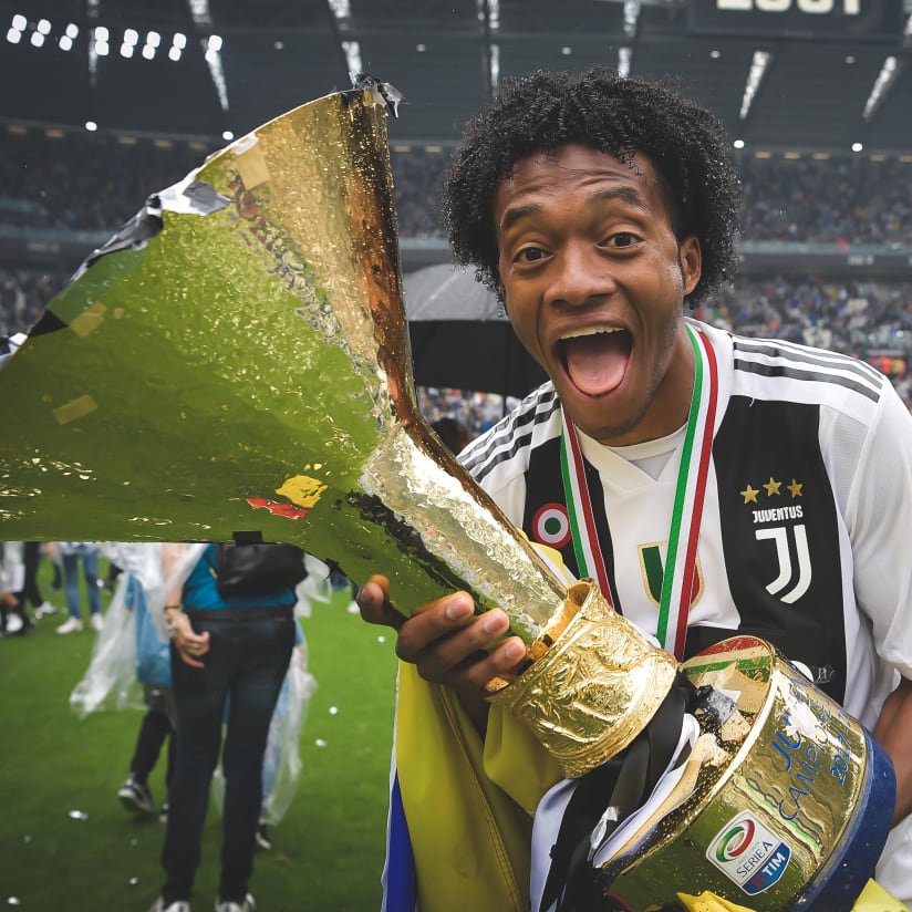 GALLERY | JUAN EXTENDS JUVE STAY