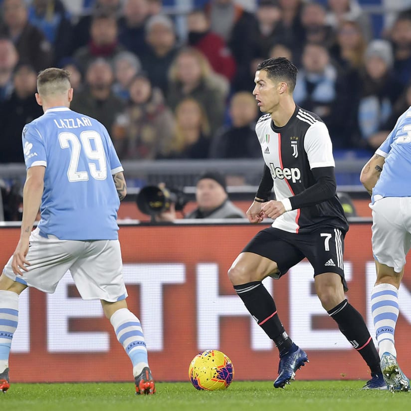 Lazio stun Juventus at Olimpico 