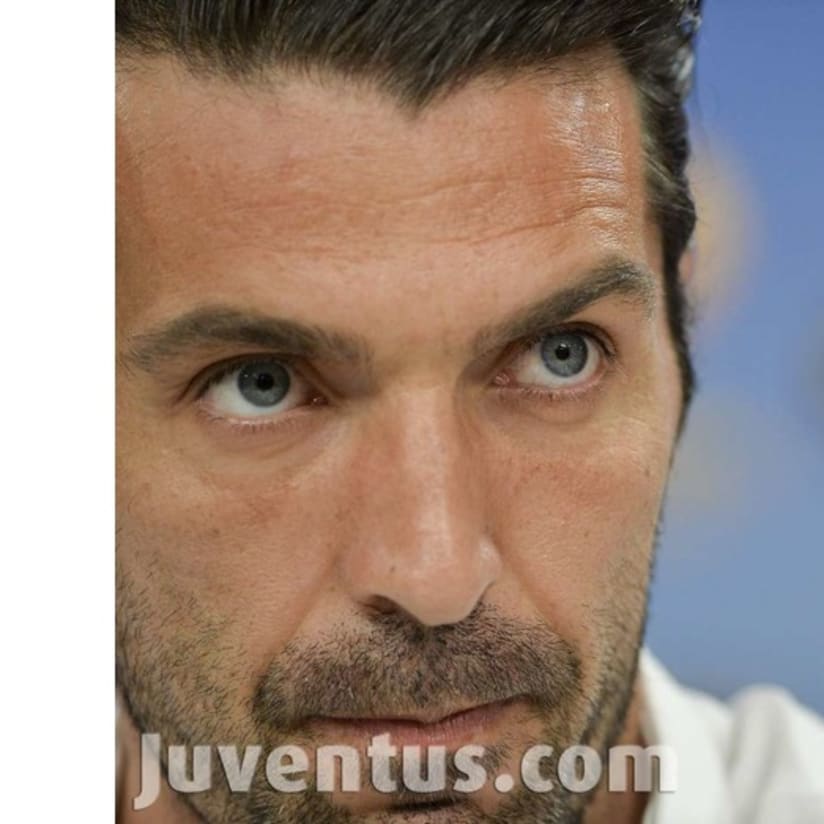 Buffon parla alla vigilia del Benfica - Buffon in the pre-match press conference
