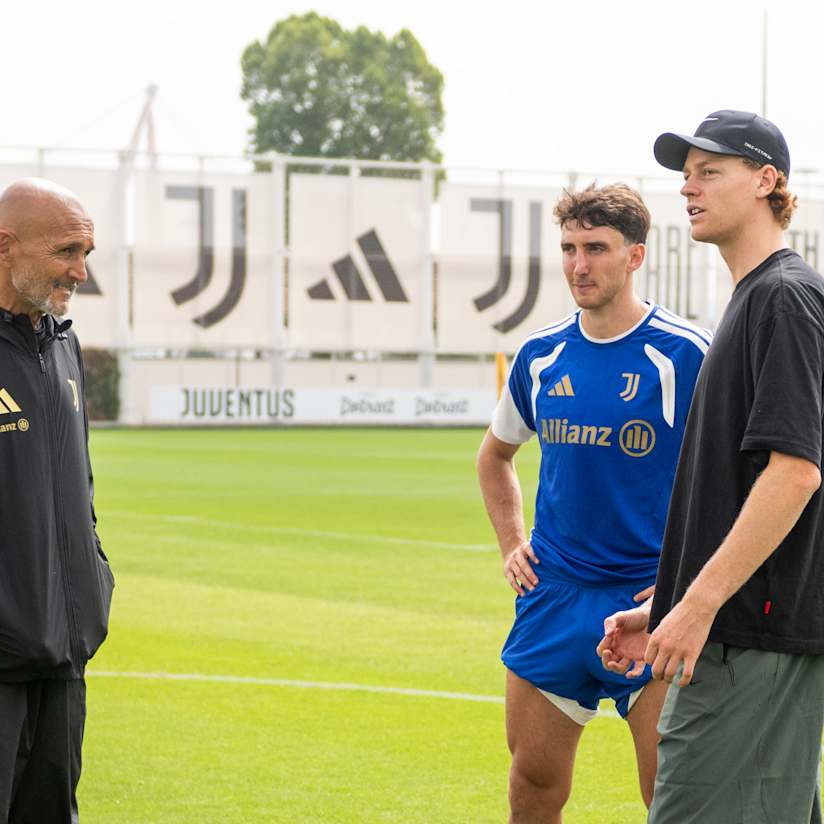 Gallery | Jannik Sinner ospite allo Juventus Training Center