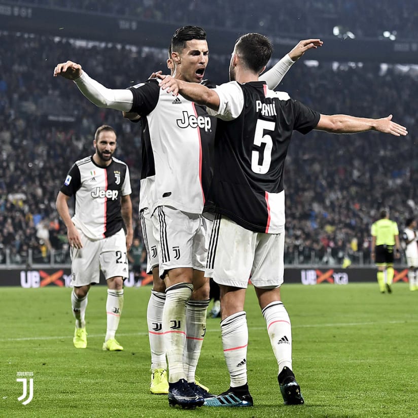 Juve march on against Bologna