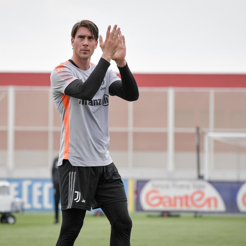 Training Center | Fans fill JTC for Tuesday work-out