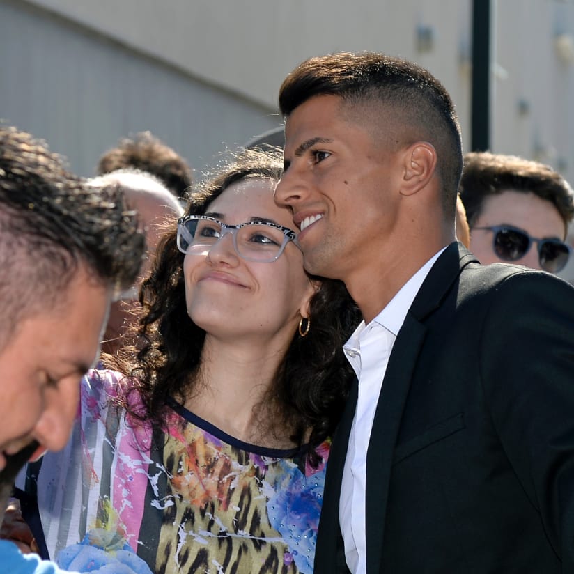 J|Medical time for Cancelo