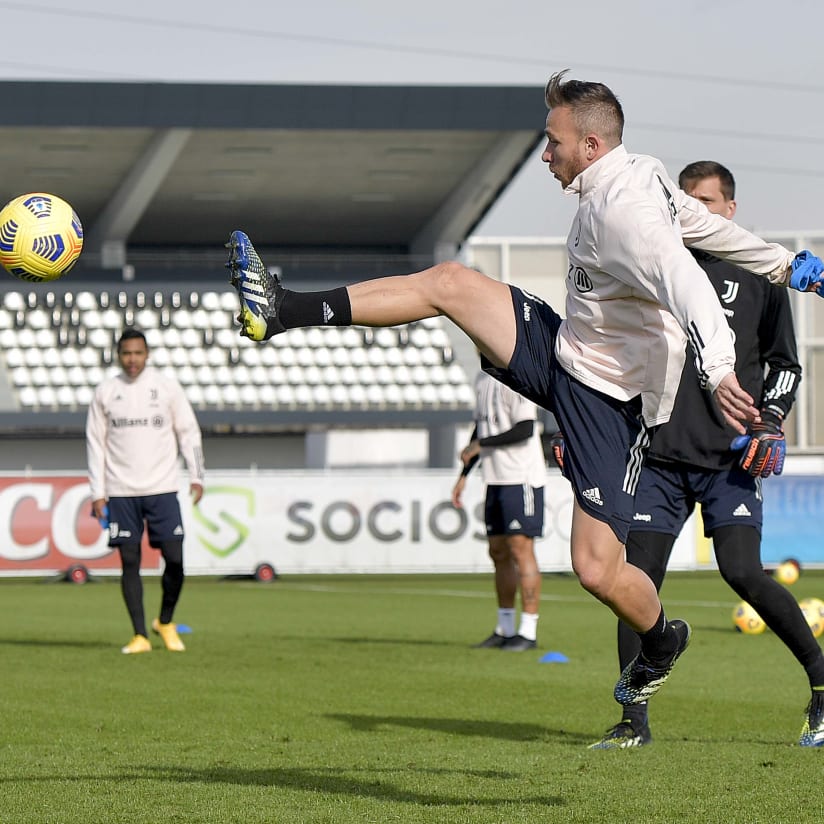 Gallery | Getting set for Samp - Juve