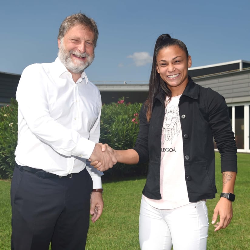 Maria Alves, le prime foto in bianconero