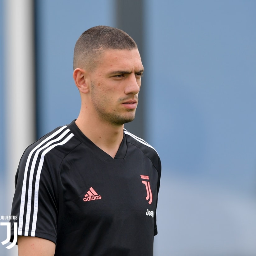 Successful surgery for Merih Demiral