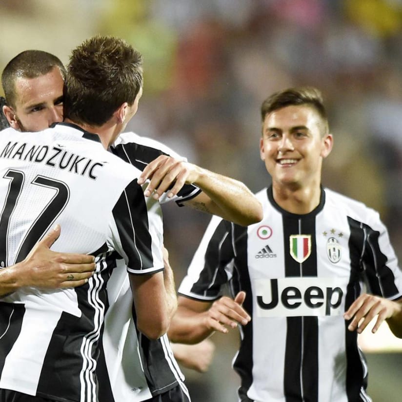 Mandzukic dan Dybala cetak gol saat bermain imbang dengan Espanyol