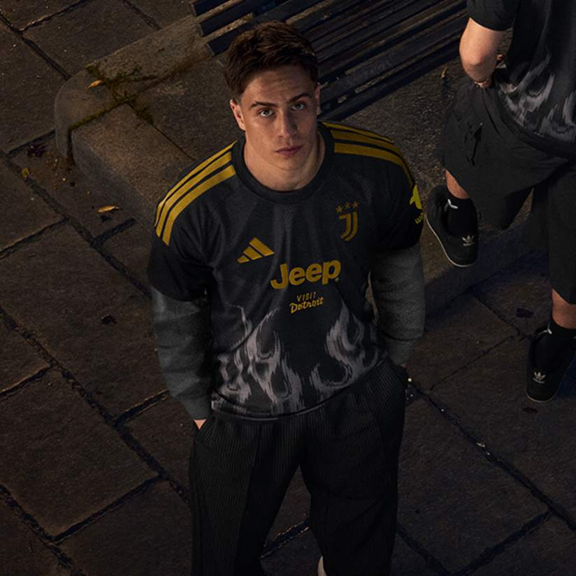THIRD KIT 26/27
