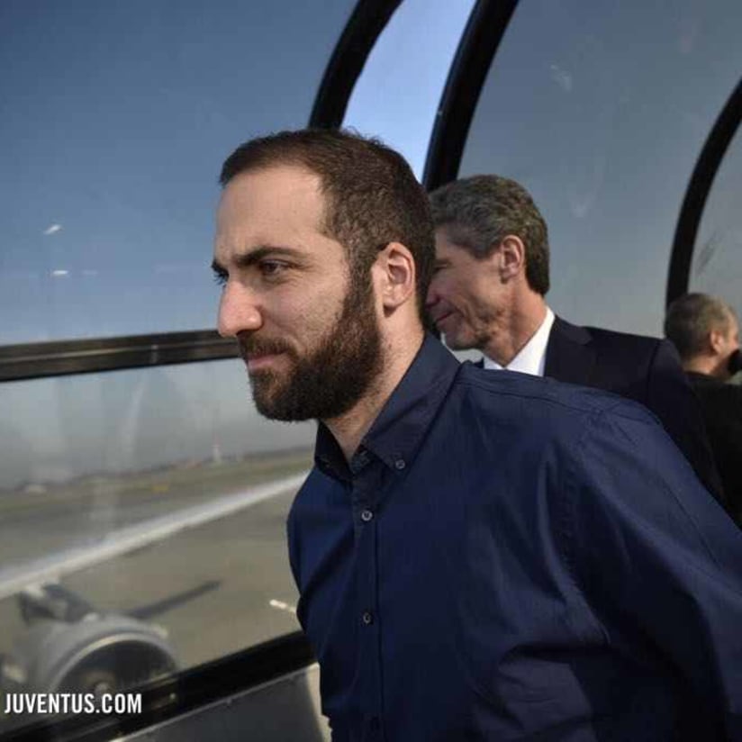 Juventus touch down in Portugal
