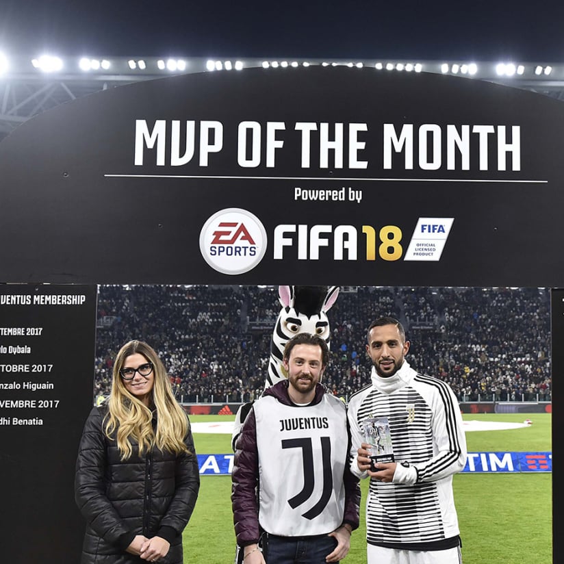 Medhi Benatia given MVP award at #JuveInter