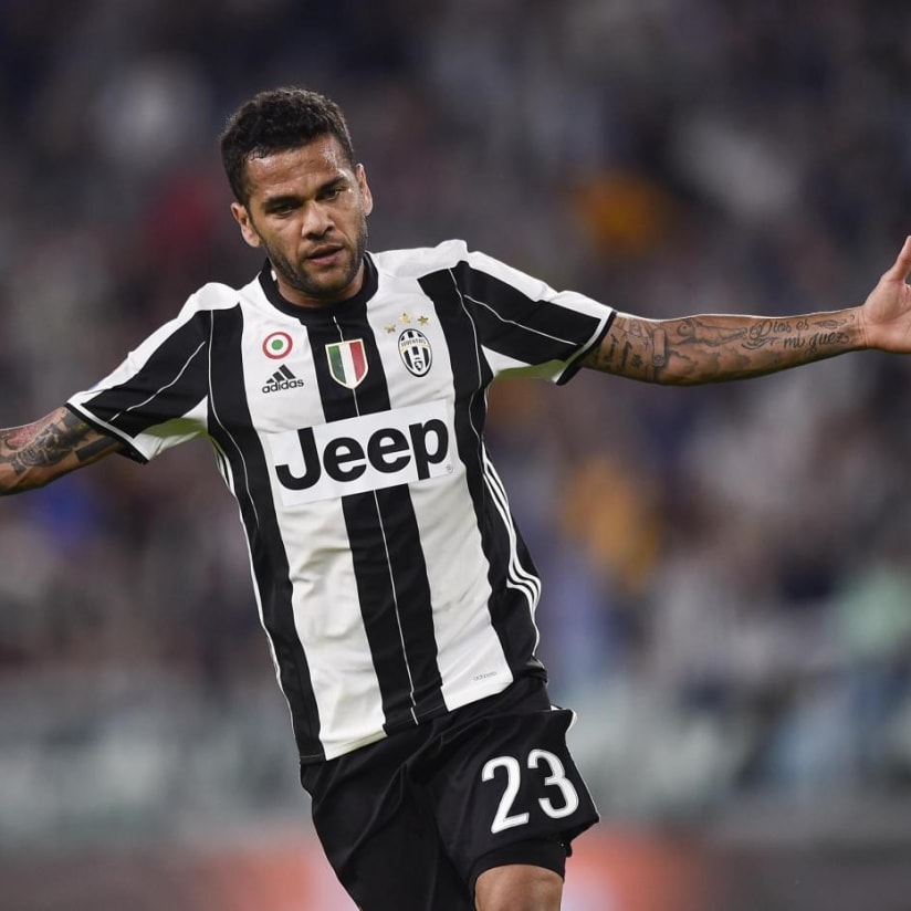 Dani Alves: "Sky's the limit for Juve" 