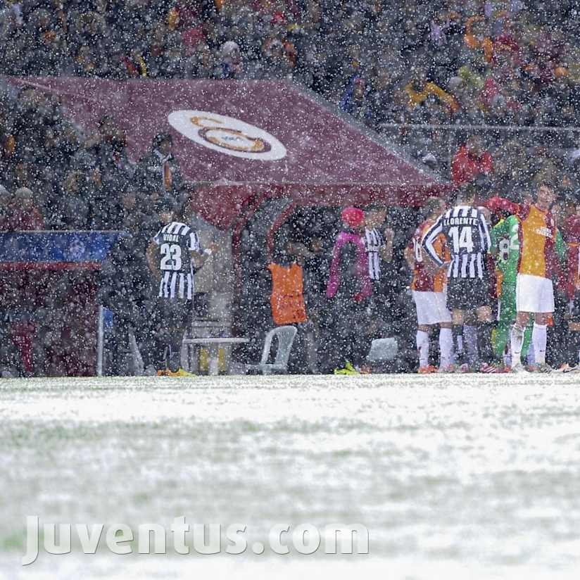A Istanbul per ora vince la neve