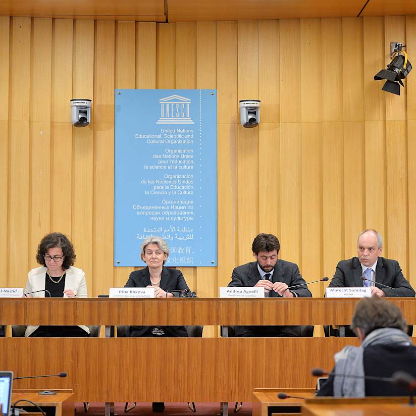 “Colour? What Colour?” presentato insieme a UNESCO a Parigi