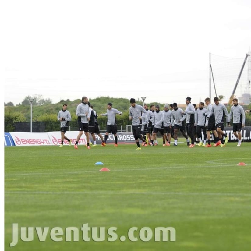 Rifinitura sotto la pioggia - Finishing touches in the Vinovo rain