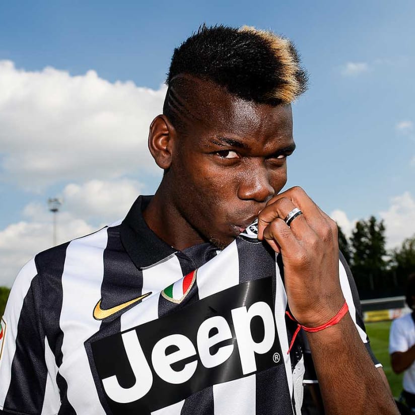 Pogba extends Juventus stay