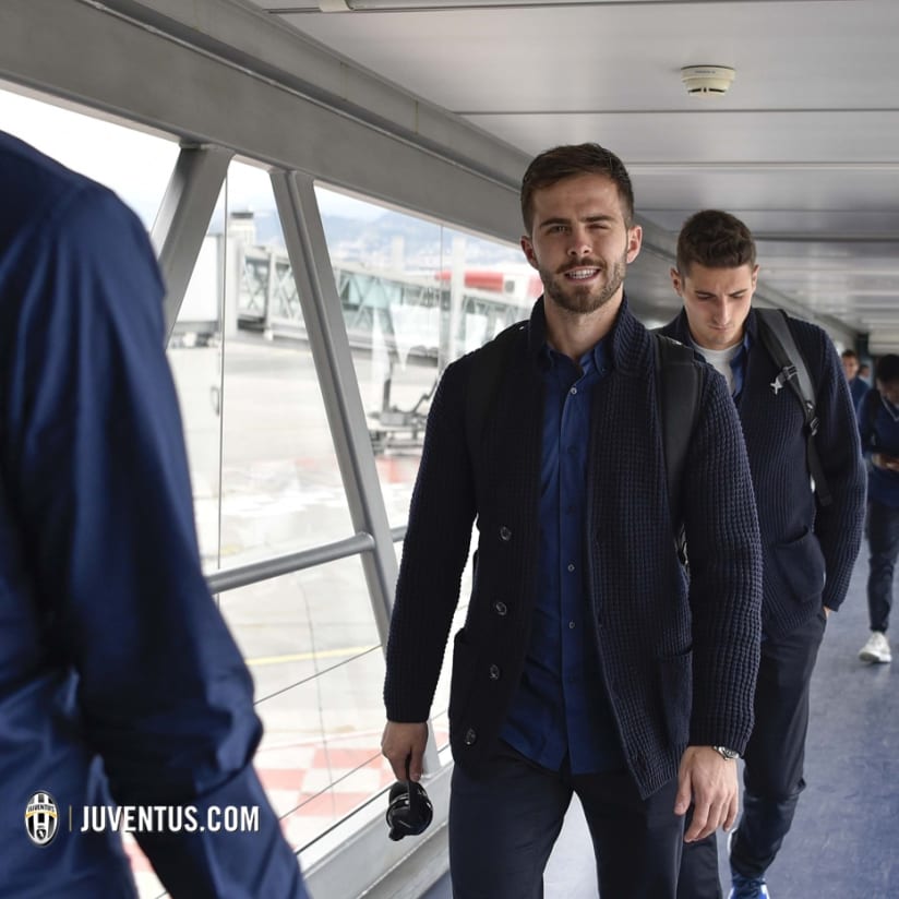 Juventus arrive in France