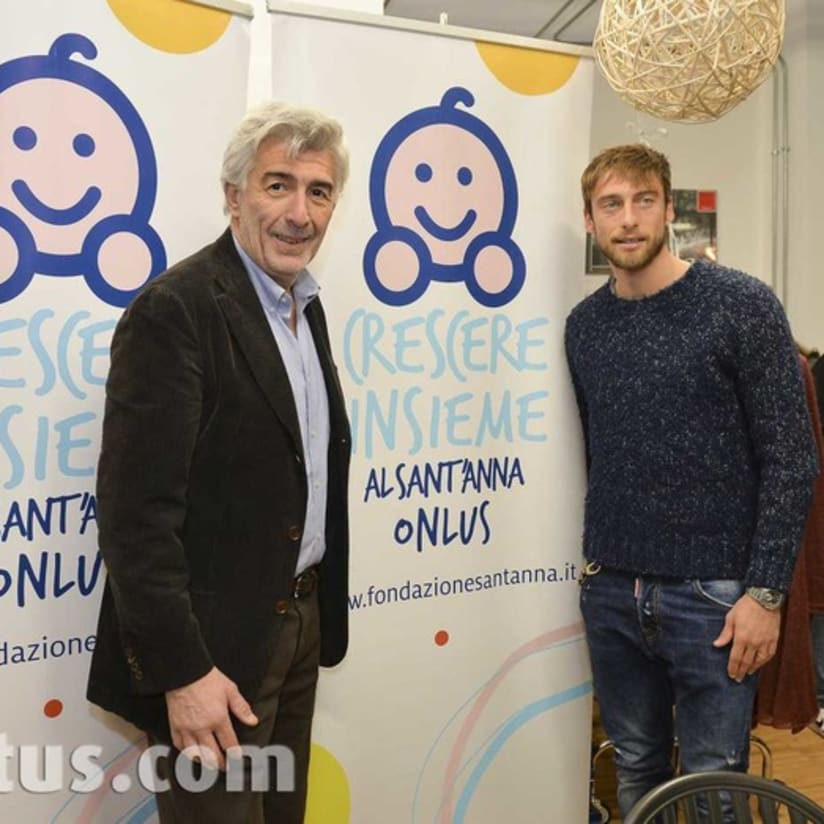 Marchisio al Charity Shop per il Sant'Anna - Marchisio visits Sant'Anna Charity Shop