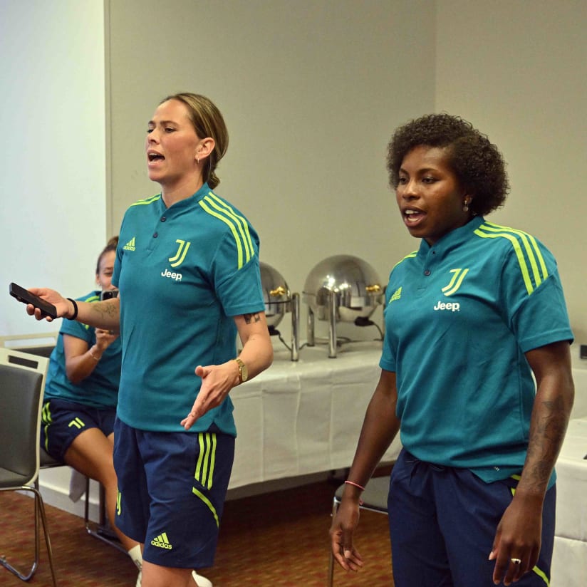 A night of karaoke with Juventus Women
