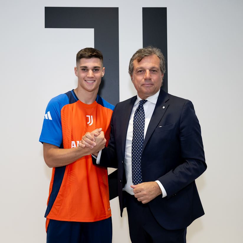 Vasilije Adzic joins Juventus!