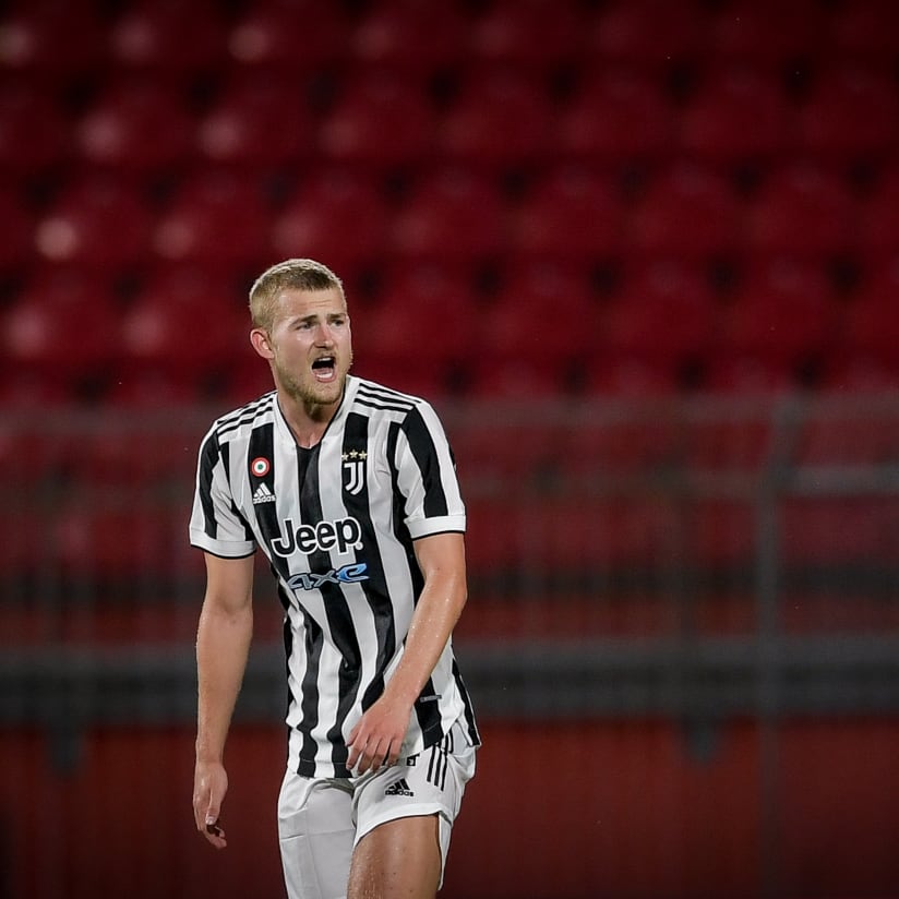 Victory for de Ligt with Holland