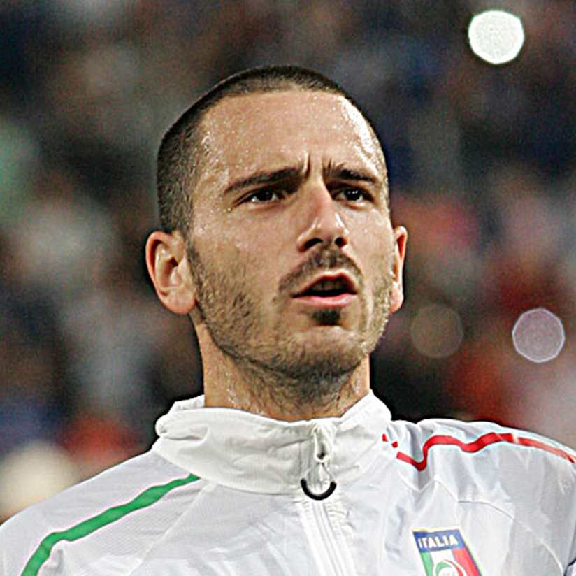 Argentina register first win, Italy overcome