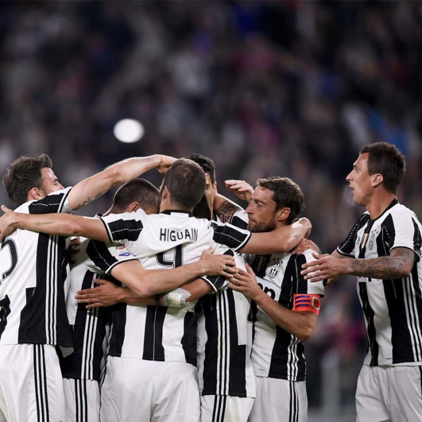 Four-goal Juve sweep aside Genoa