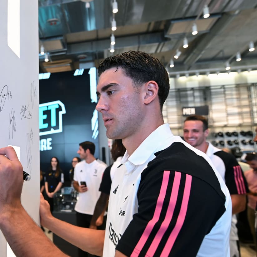 GALLERY | GIORNATA SPECIALE ALLO JUVENTUS STORE
