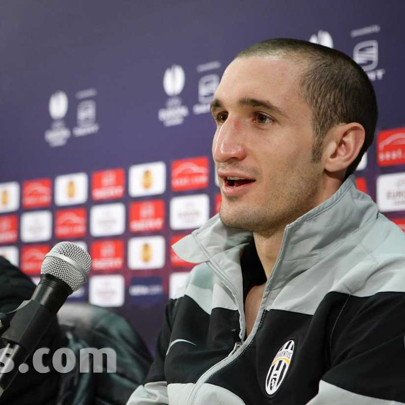 Italy target semi-final berth