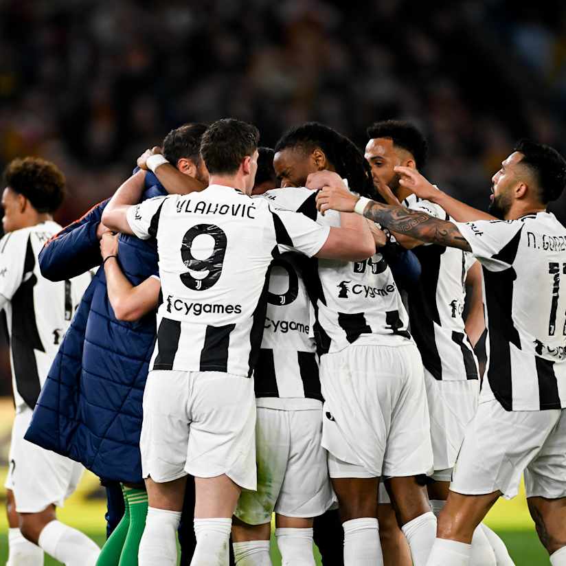 Juve share spoils with Roma