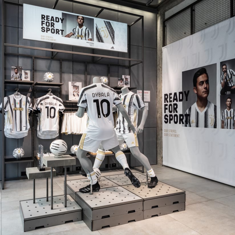 Juventus Store: multifunctional spaces 