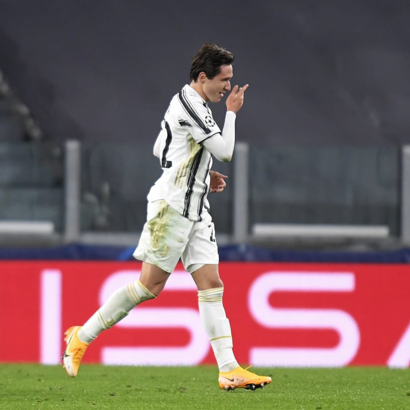 Review, Juventus - Dinamo Kiev il gol di Chiesa 