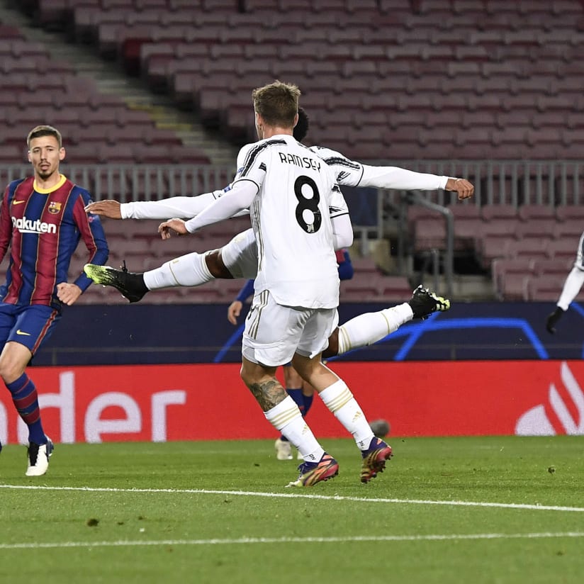 Review: Barcellona - Juventus, la rete di McKennie