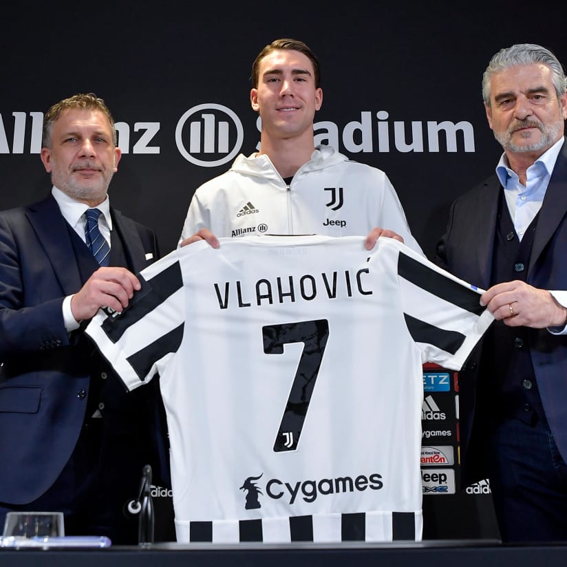 VLAHOVIC: “Proud to have signed for such a glorious club”