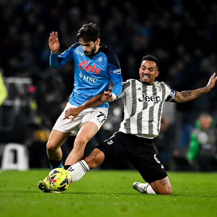 Juve's winning streak halted by Napoli